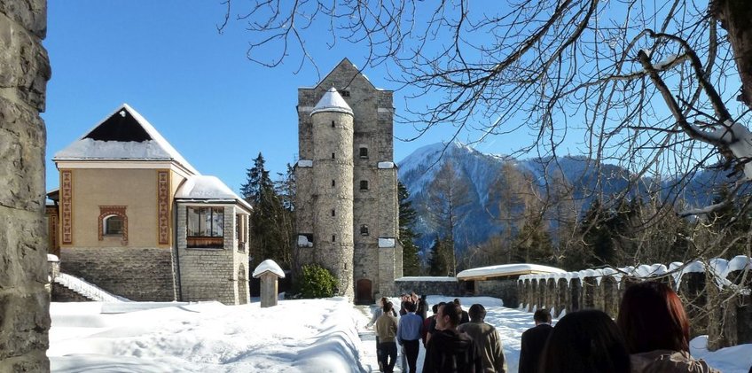 Winterschool on quantum effects and miniaturization in Mechanics, Fluidics, Optics and Electronics Winterschool on quantum effects and miniaturization in Mechanics, Fluidics, Optics and Electronics